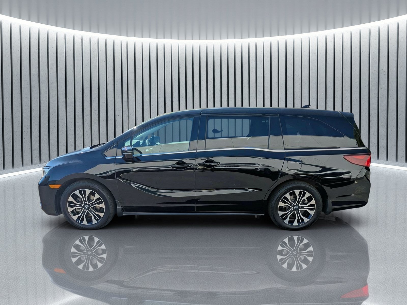 Certified 2025 Honda Odyssey Elite image 9