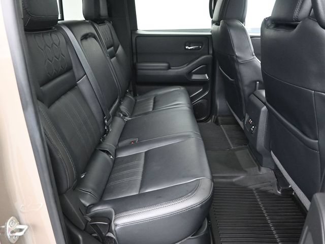 Used 2022 Nissan Frontier PRO-4X w/ Pro-4X Premium Package AWD/4WD image 14