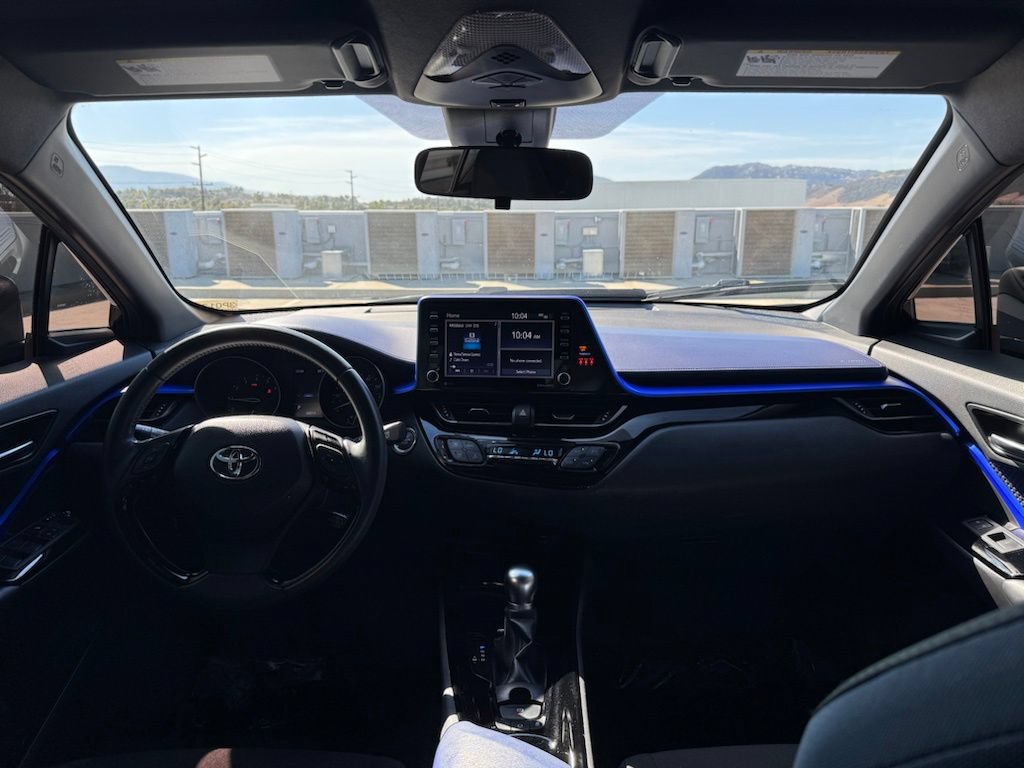 Used 2020 Toyota C-HR XLE FWD image 12