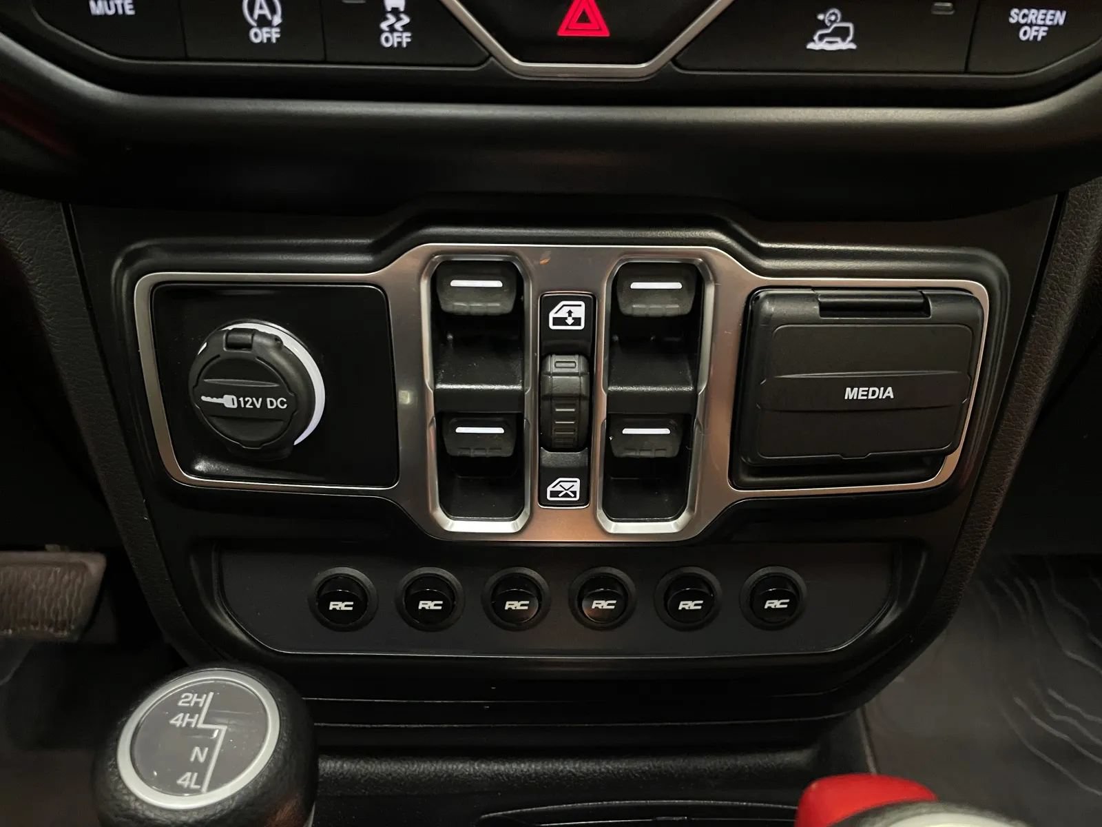 Used 2021 Jeep Wrangler Unlimited Sport AWD/4WD image 34