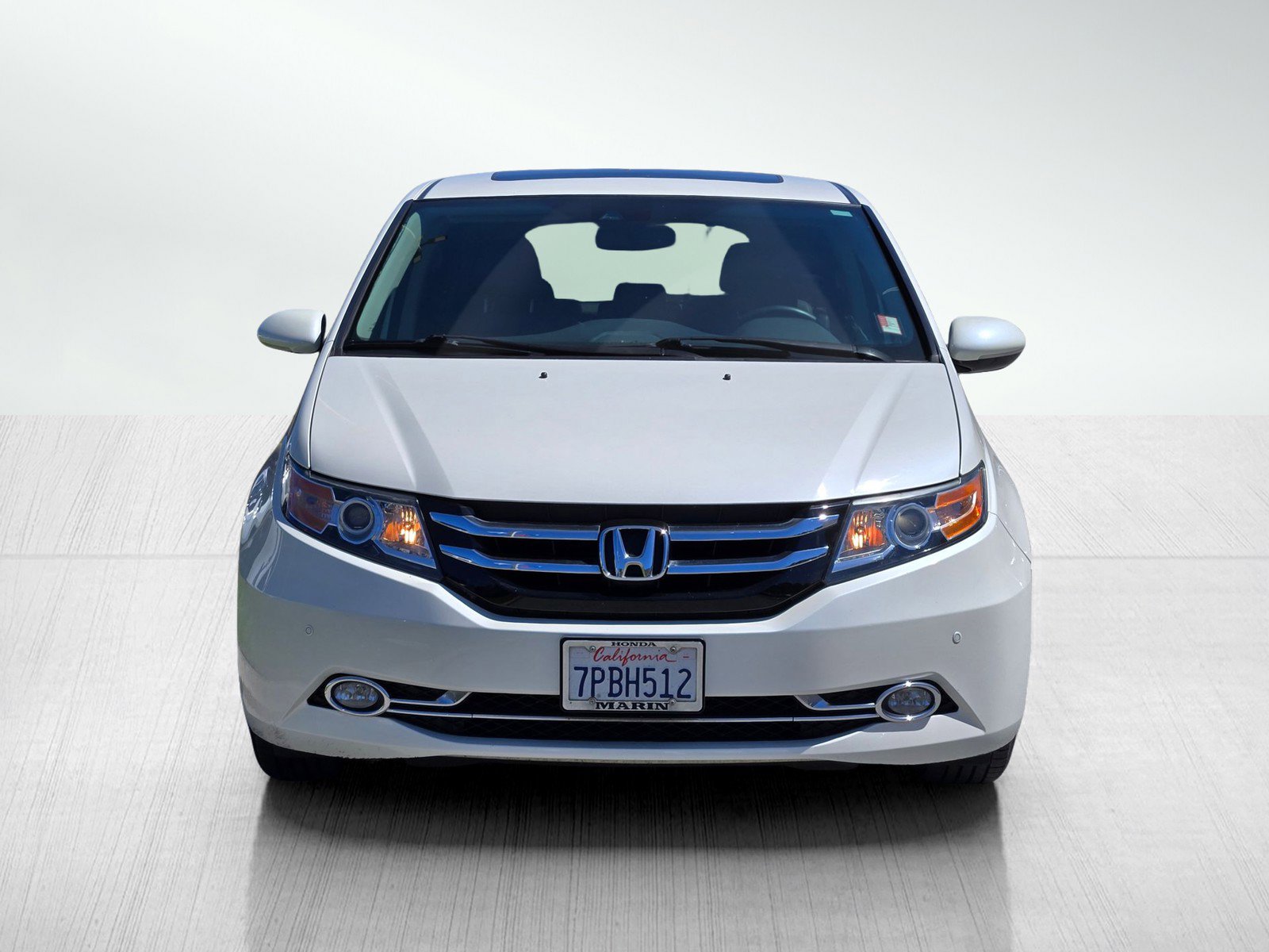 Used 2015 Honda Odyssey Touring image 2