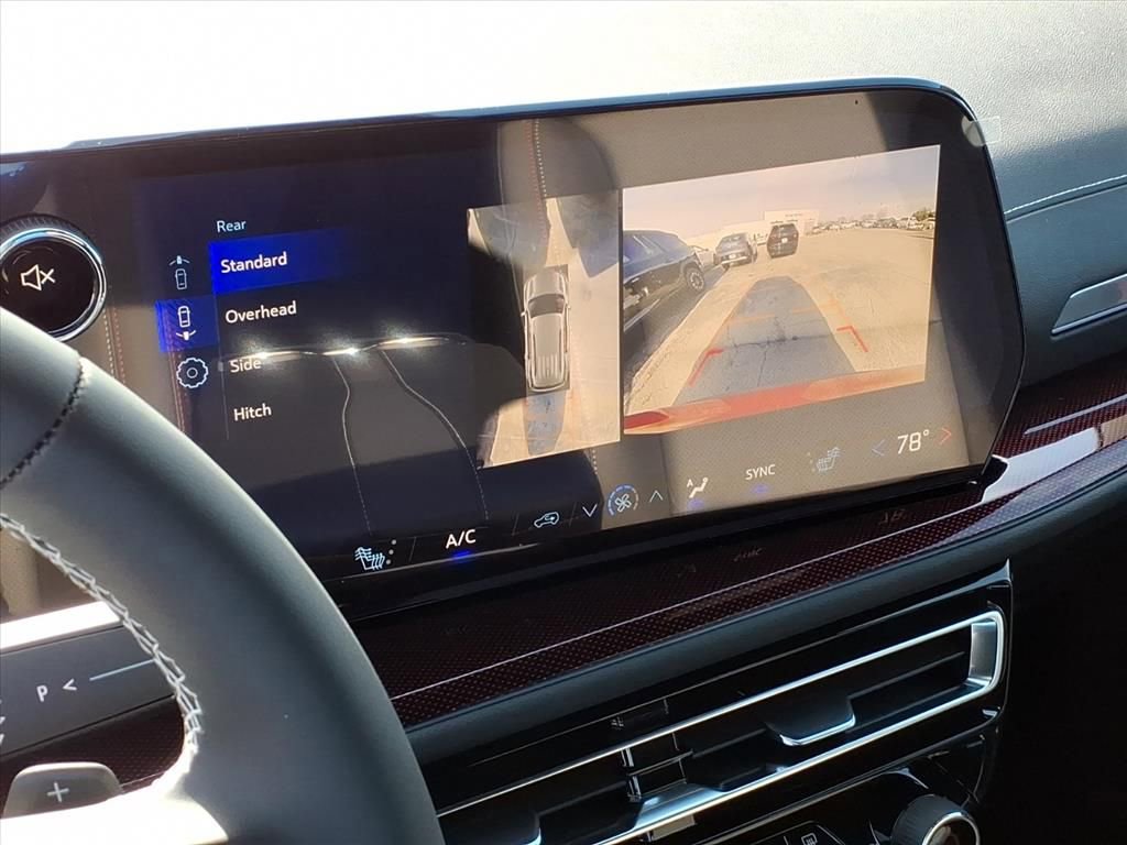 New 2026 Chevrolet Traverse Z71 w/ Driver Confidence Package image 14