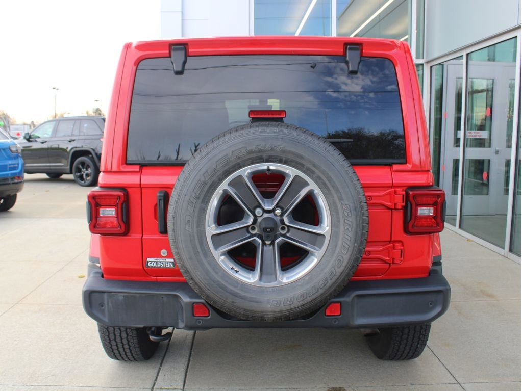 Used 2018 Jeep Wrangler Unlimited Sahara w/ Dual Top Group image 8