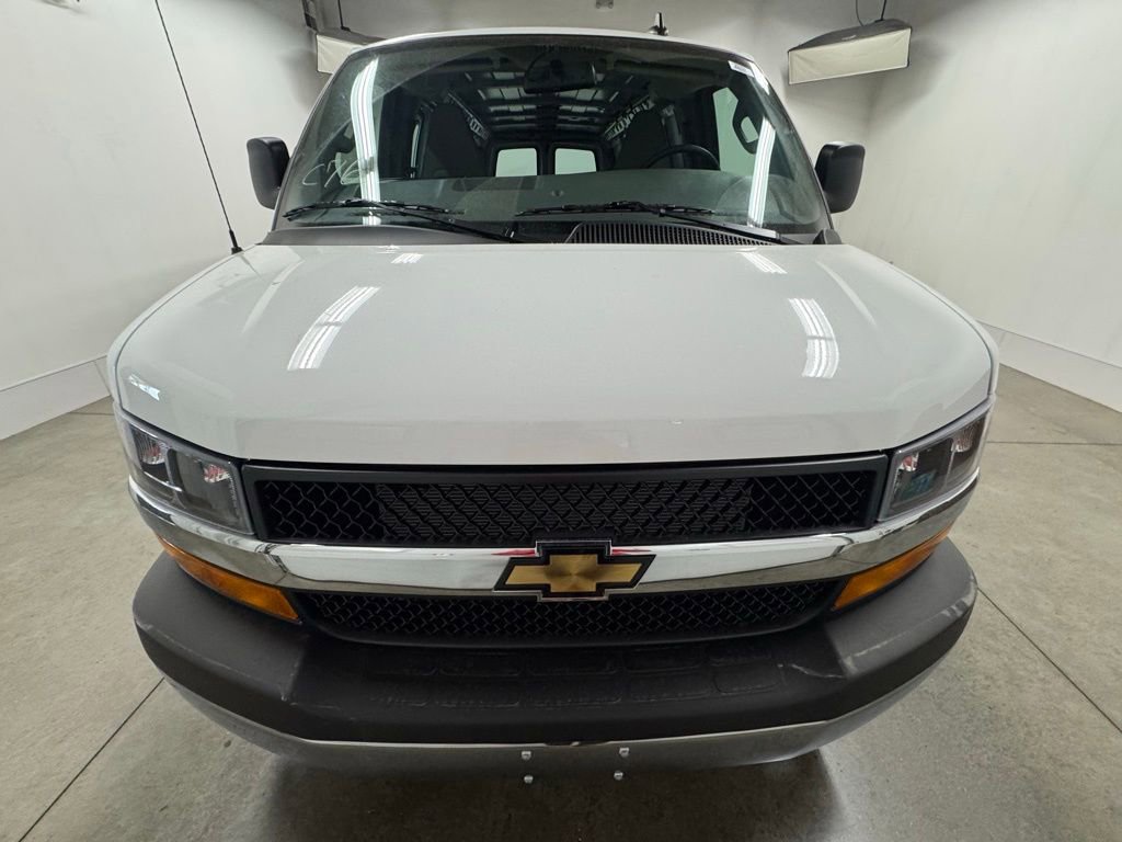 New 2025 Chevrolet Express 2500 Extended w/ Driver Convenience Package image 4