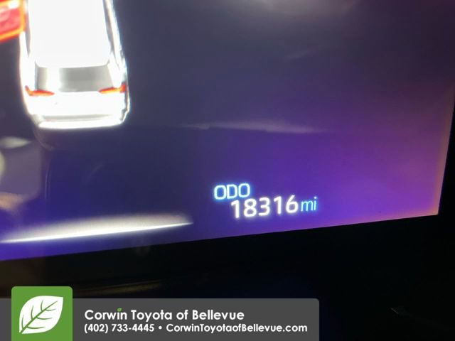 Used 2023 Toyota RAV4 XLE Premium image 10