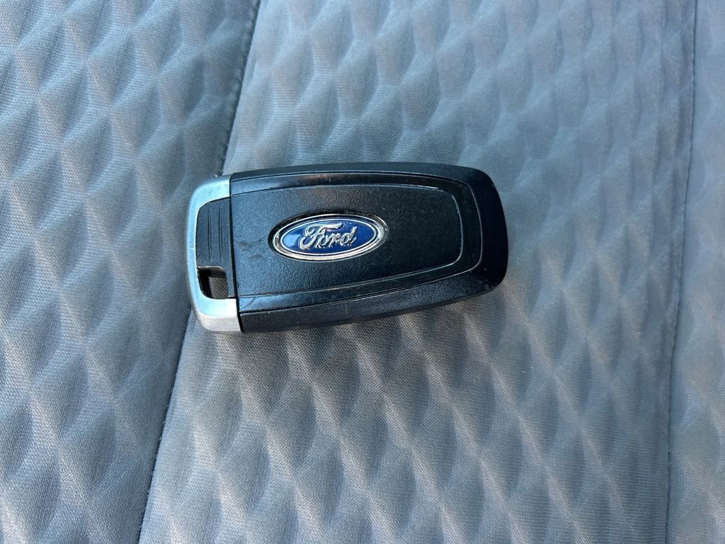 Used 2020 Ford Escape SE Sport image 34