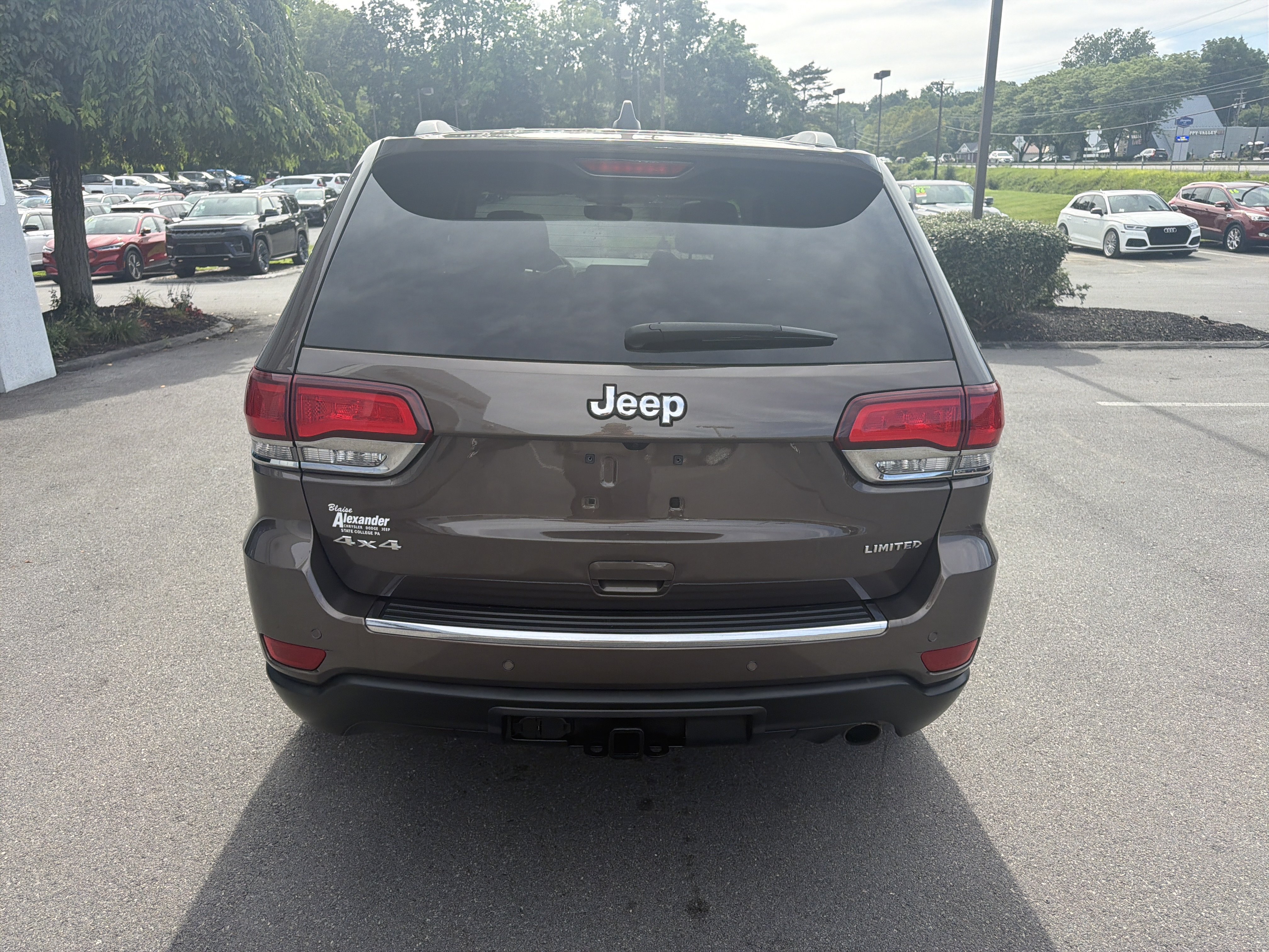 Used 2020 Jeep Grand Cherokee Limited w/ Trailer Tow Group IV AWD/4WD image 4