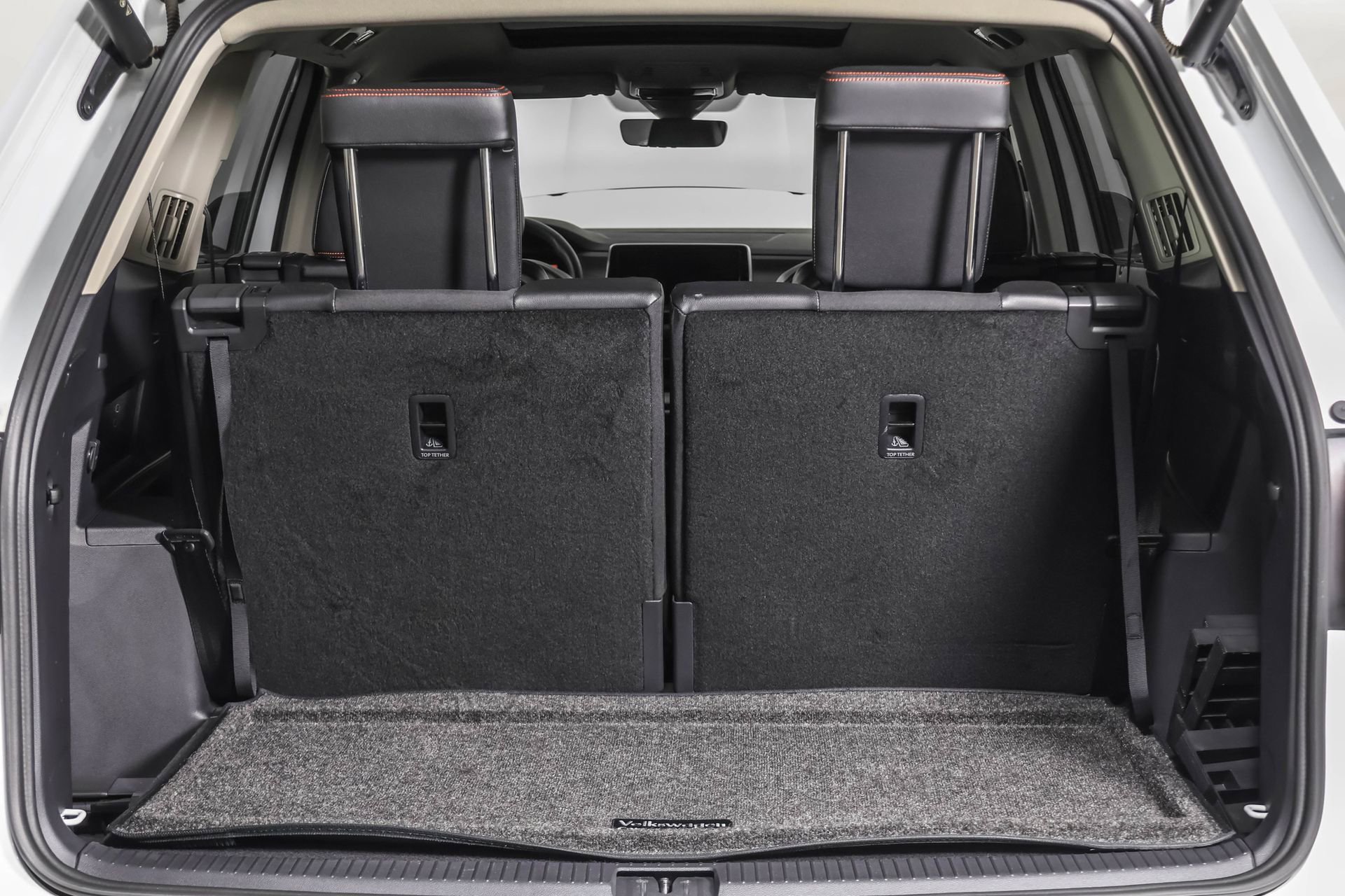 Used 2024 Volkswagen Atlas Peak Edition SEL image 44