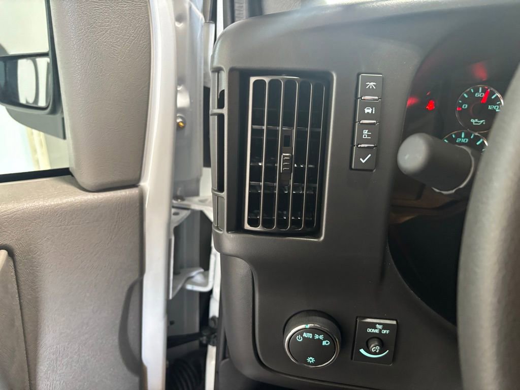 New 2025 Chevrolet Express 2500 Work Van w/ Driver Convenience Package image 26