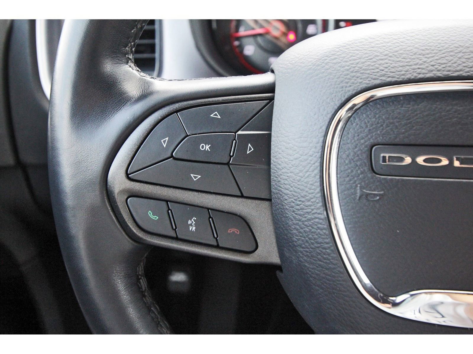 Used 2020 Dodge Charger SXT w/ Driver Convenience Group image 18