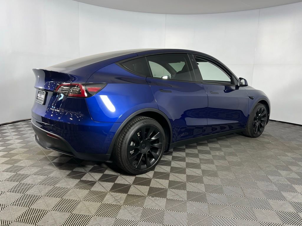 Used 2023 Tesla Model Y Long Range image 7