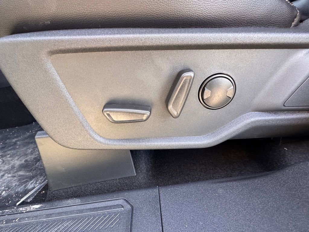 New 2025 Ford Bronco Badlands image 18