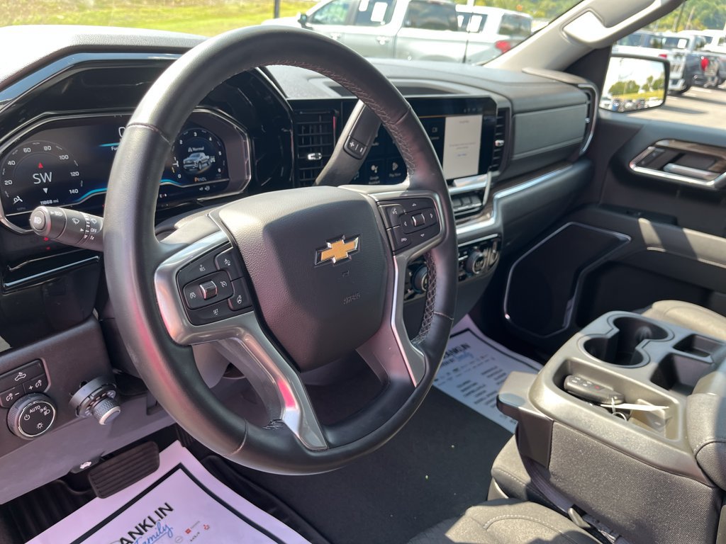 Used 2023 Chevrolet Silverado 1500 LT AWD/4WD image 15