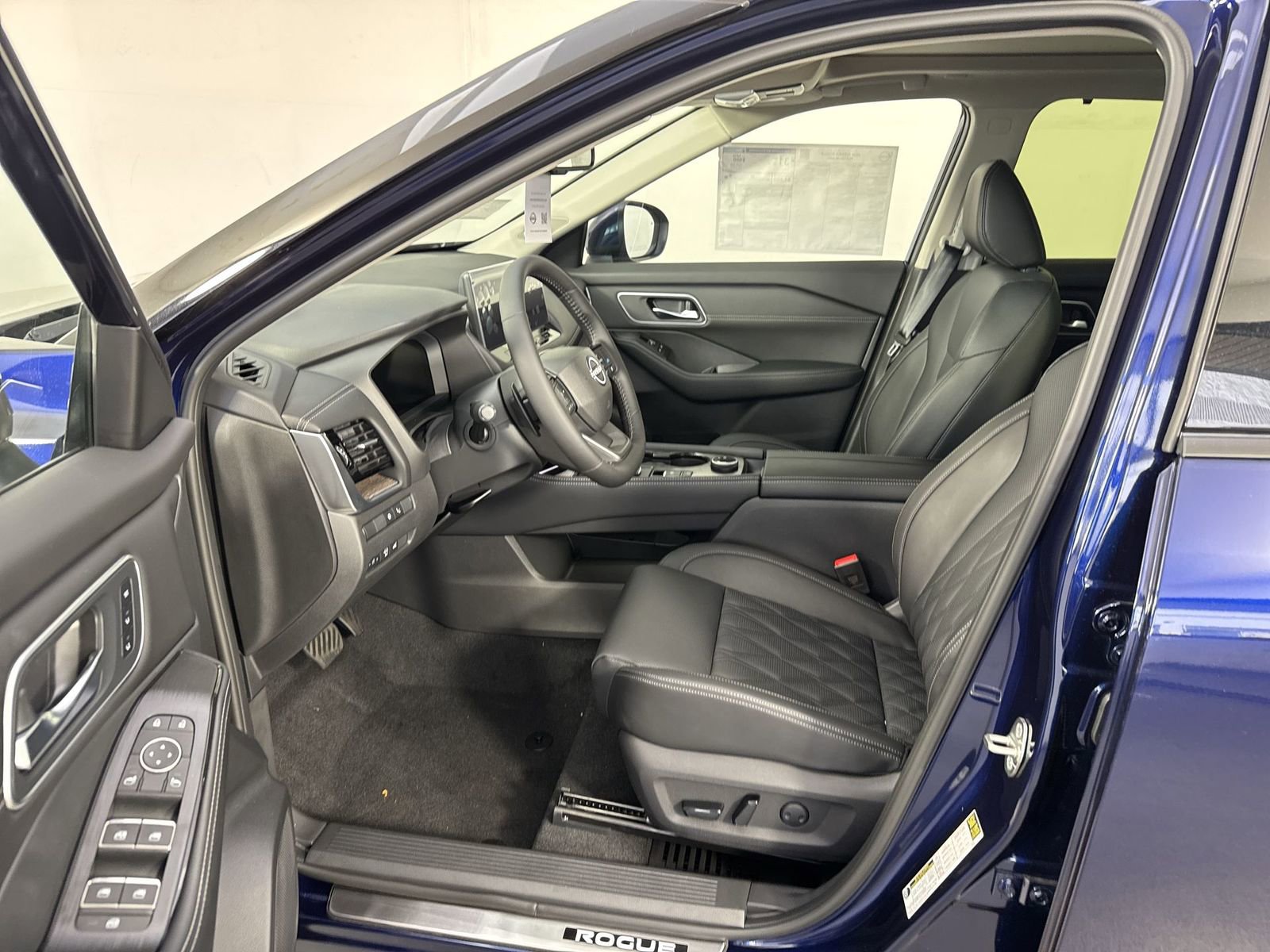 New 2026 Nissan Rogue Platinum w/ Platinum Premium Package image 5