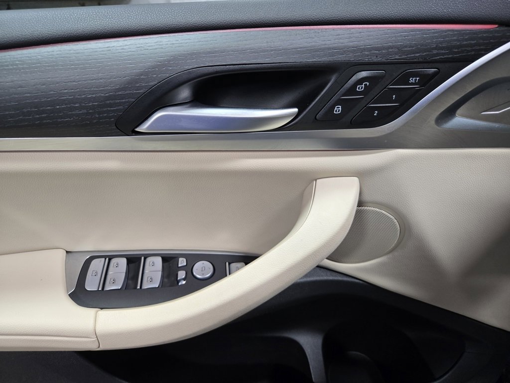 Used 2023 BMW X4 xDrive30i w/ M Sport Package image 8