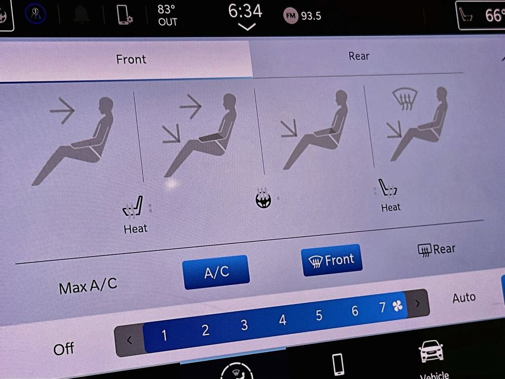 Certified 2023 Chrysler Pacifica Touring-L FWD image 30
