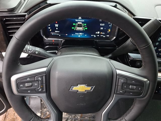 Used 2026 Chevrolet Silverado 1500 LT AWD/4WD image 3