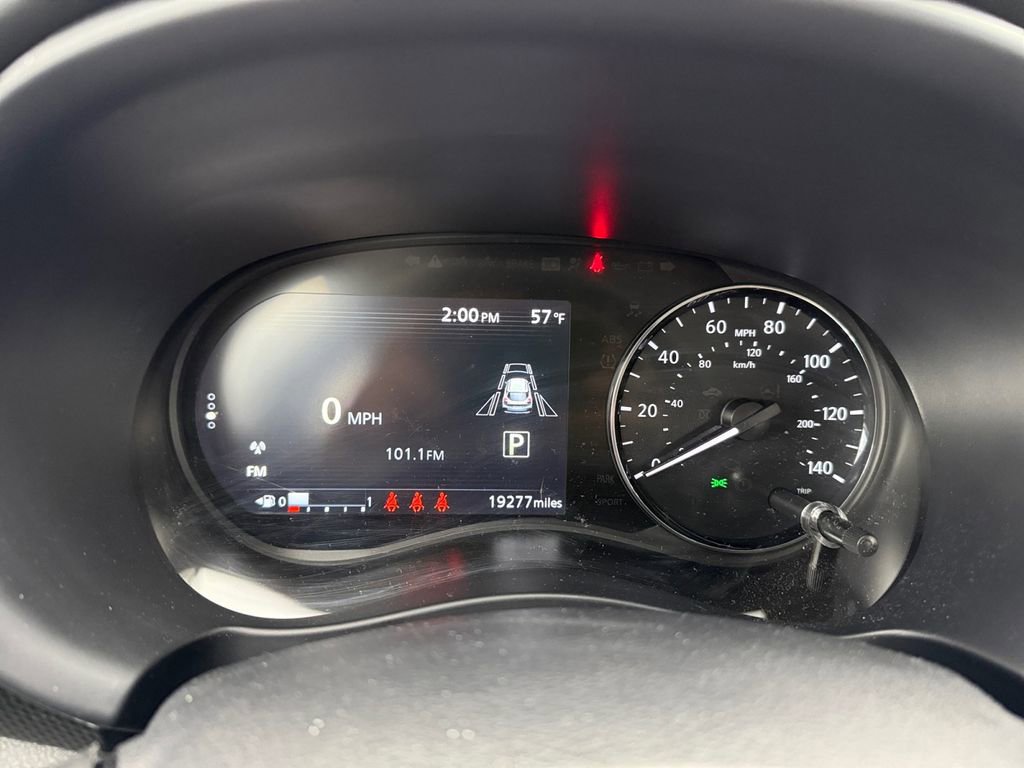 Used 2023 Nissan Kicks SV image 16