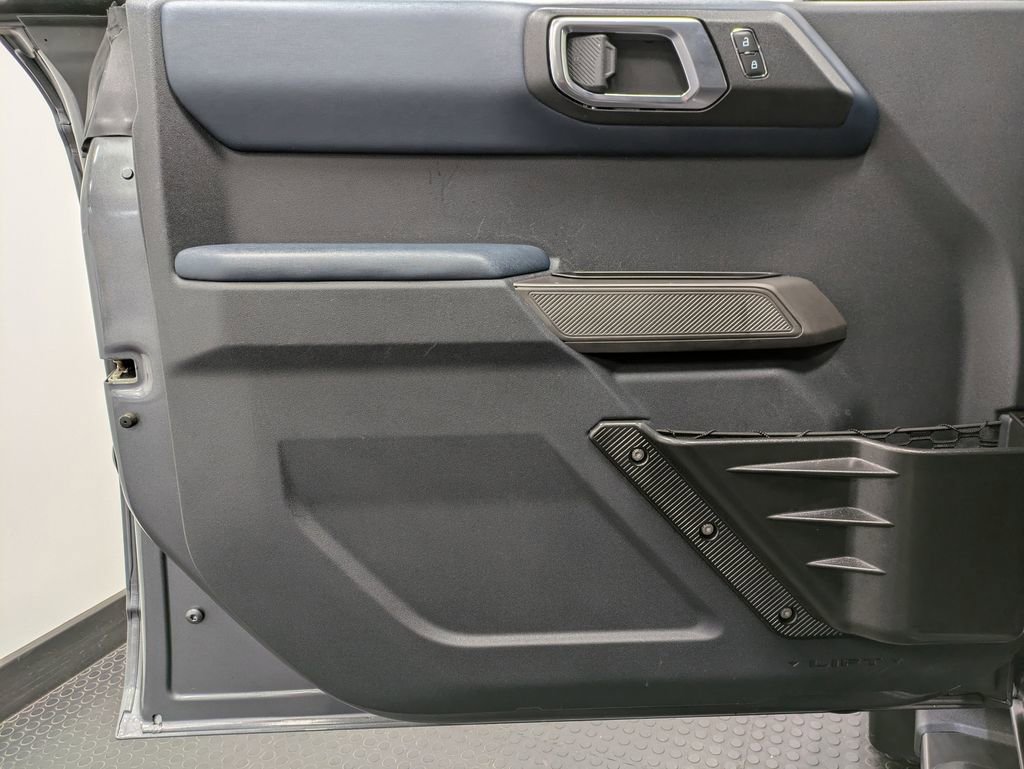 Used 2021 Ford Bronco Outer Banks w/ Sasquatch Package image 9