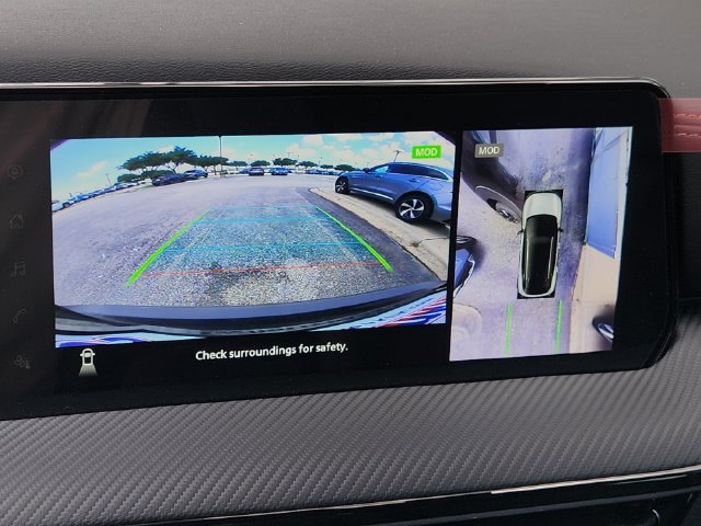 New 2025 Nissan Kicks SR w/ Illumination Package FWD image 15