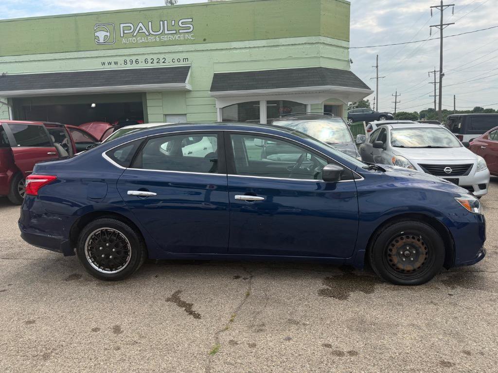 Used 2016 Nissan Sentra S FWD image 4