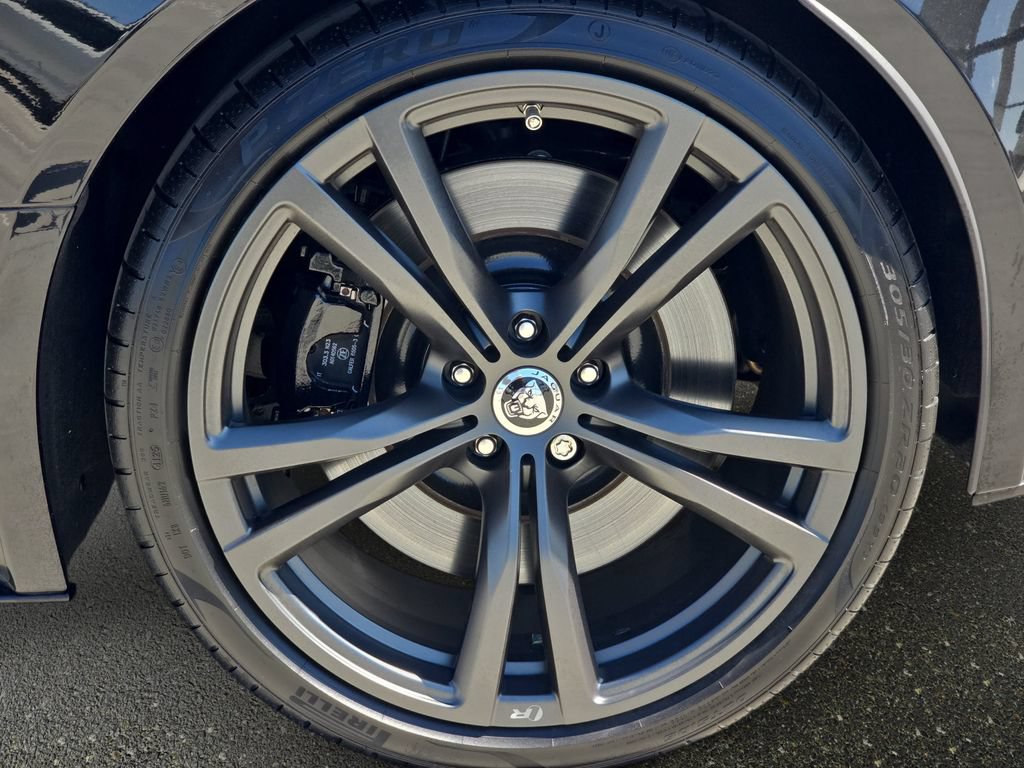 Used 2024 Jaguar F-TYPE R AWD/4WD image 30