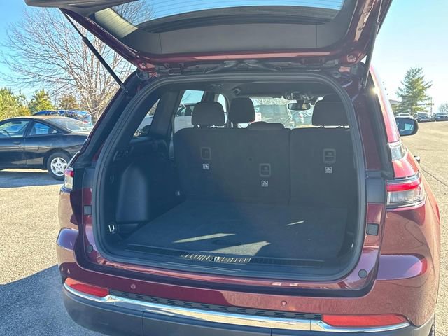 Used 2024 Jeep Grand Cherokee Laredo w/ Trailer Tow Package image 14