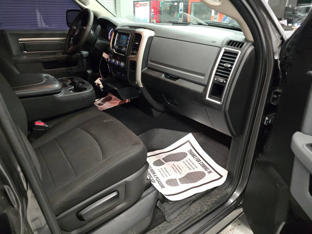 Used 2019 RAM 1500 Warlock AWD/4WD image 34