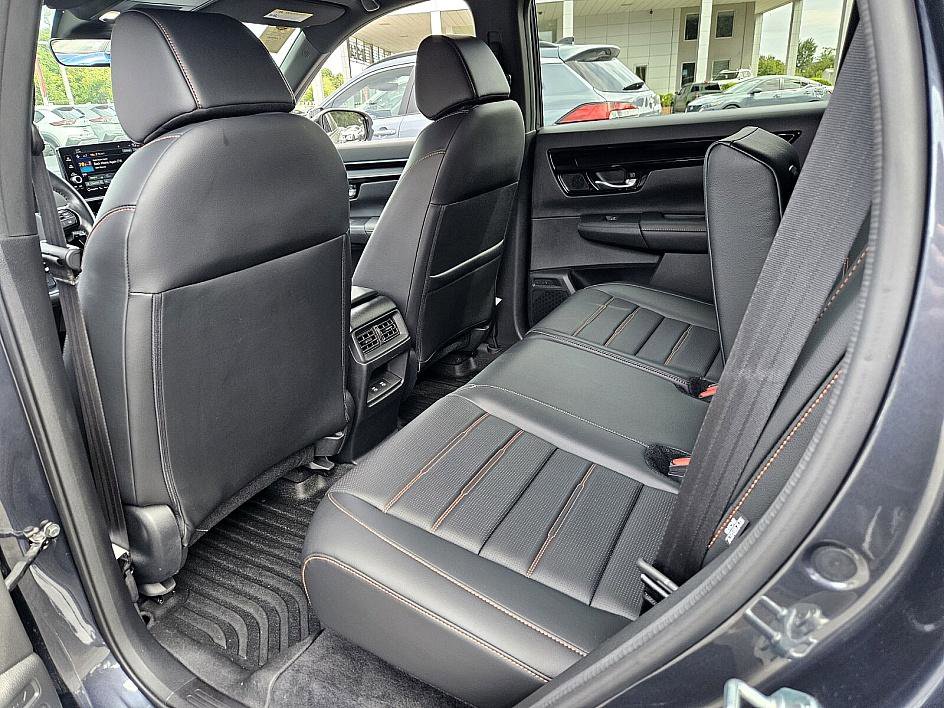 Used 2024 Honda CR-V Sport Touring image 9