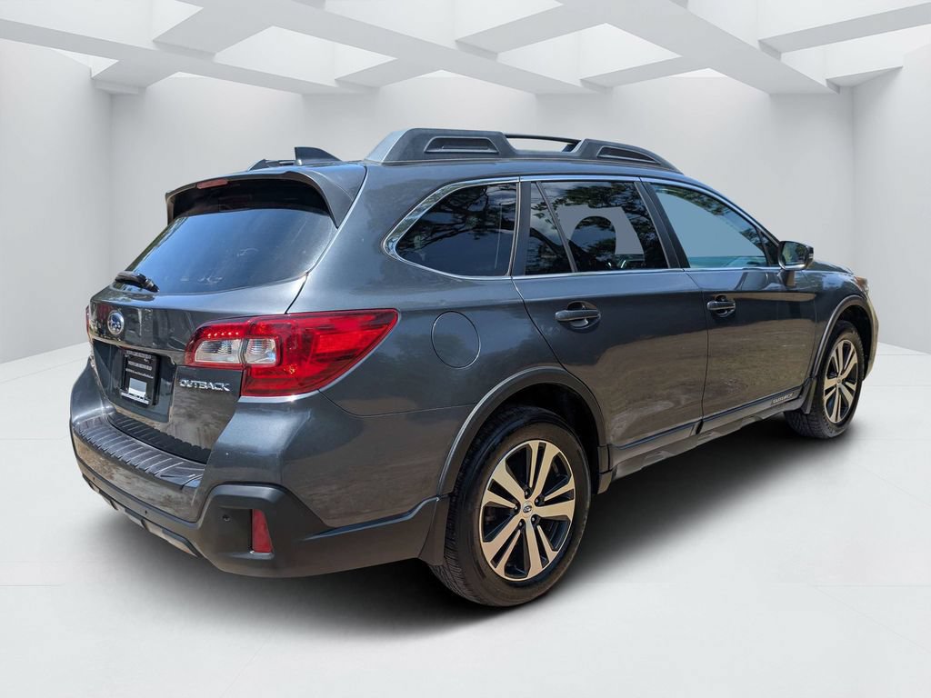 Used 2018 Subaru Outback 2.5i Limited AWD/4WD image 3