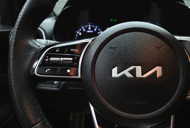 Used 2023 Kia Forte GT-Line FWD image 19
