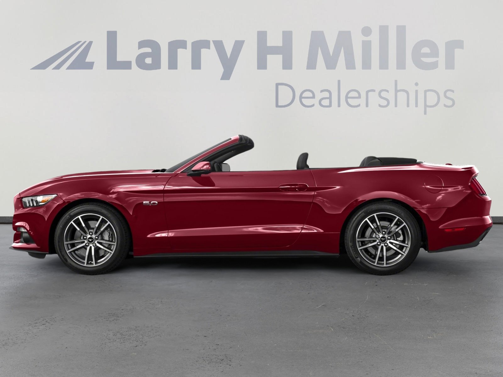 Used 2017 Ford Mustang GT Premium image 3