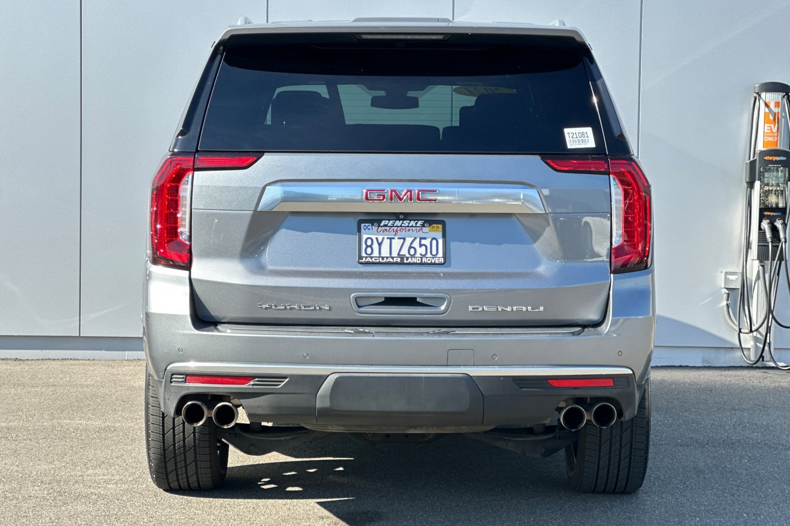 Used 2021 GMC Yukon XL Denali w/ LPO, Illumination Package image 4