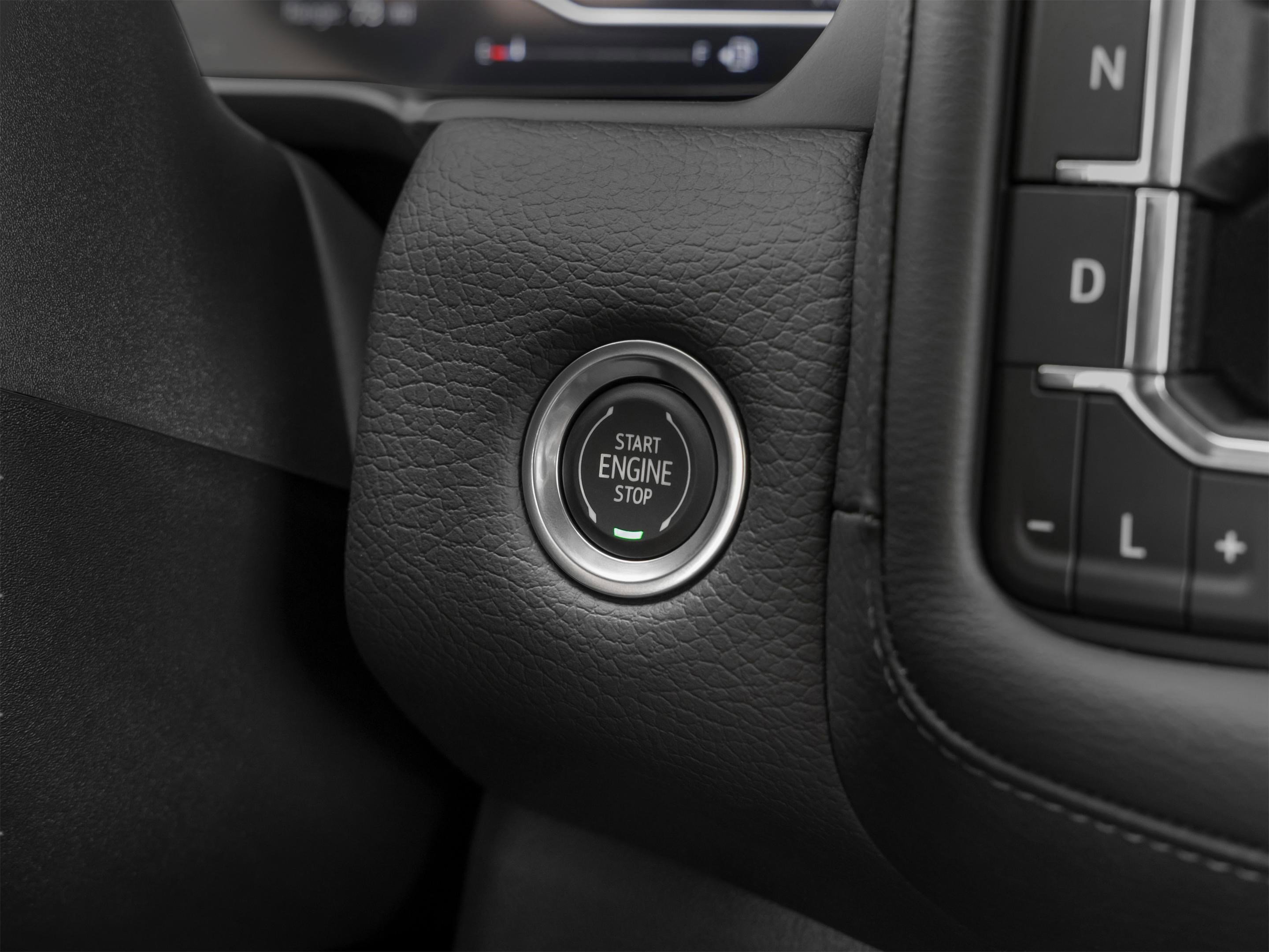 Used 2024 GMC Yukon Denali Ultimate AWD/4WD image 13