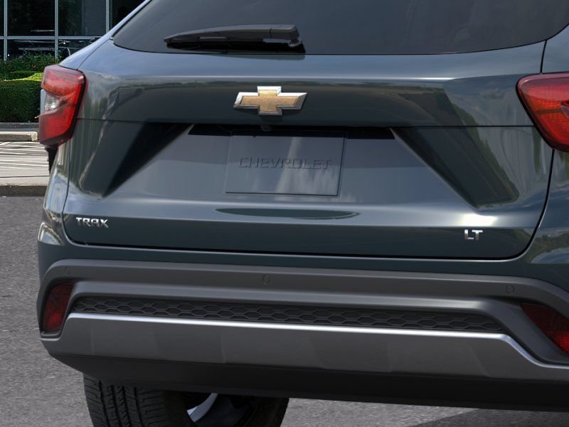 New 2026 Chevrolet Trax LT w/ Driver Confidence Package FWD image 14