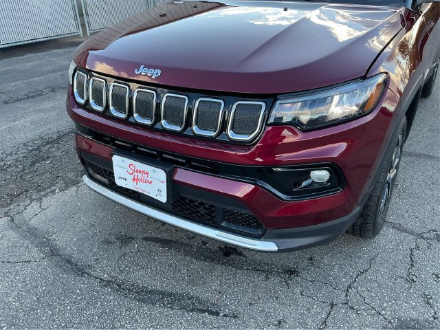 Used 2022 Jeep Compass Limited AWD/4WD image 14