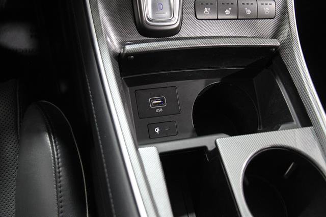 Used 2023 Hyundai Santa Fe Limited w/ Cargo Package image 16