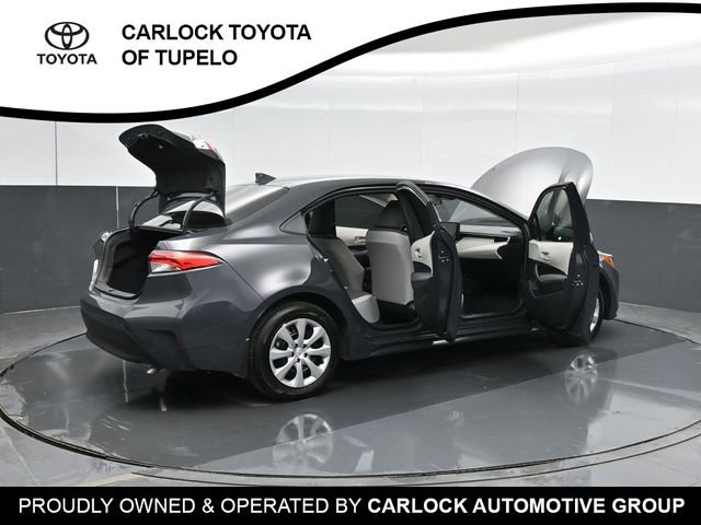 Used 2025 Toyota Corolla LE image 45