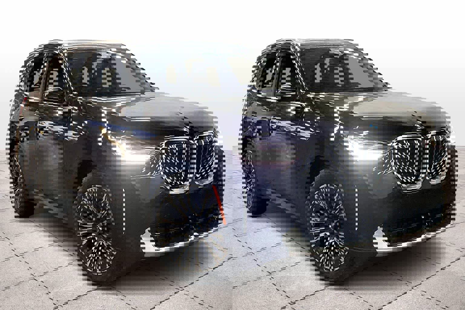 Used 2025 BMW X3 xDrive30i w/ Premium Package image 2