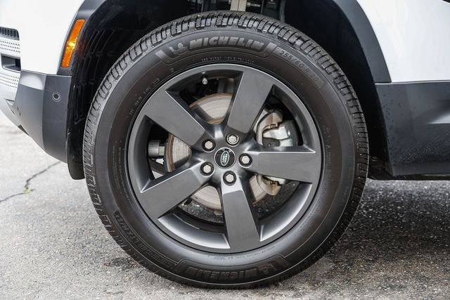 Used 2023 Land Rover Defender 110 S image 9