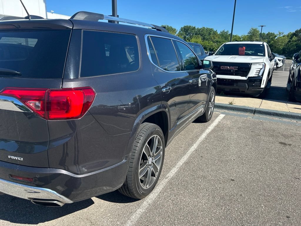 Used 2018 GMC Acadia Denali w/ Technology Package AWD/4WD image 5