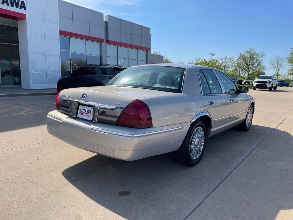 Used 2010 Mercury Grand Marquis LS RWD image 5