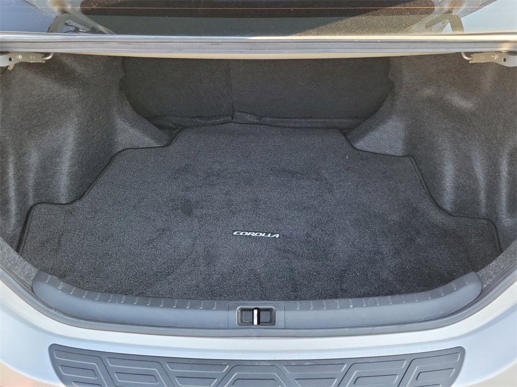 Used 2018 Toyota Corolla SE image 20