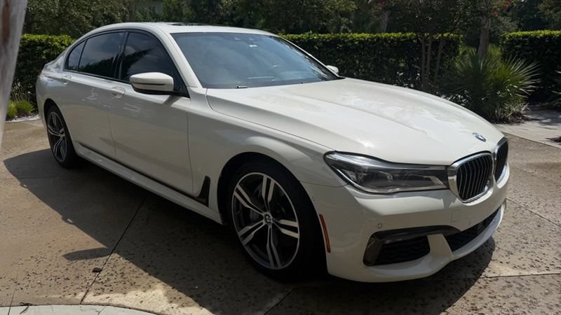 Used 2019 BMW 750i w/ Autobahn Package RWD image 1