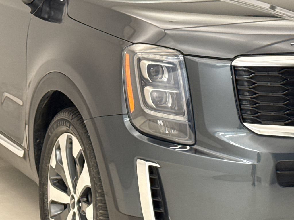 Used 2022 Kia Telluride EX w/ EX Premium Package FWD image 5