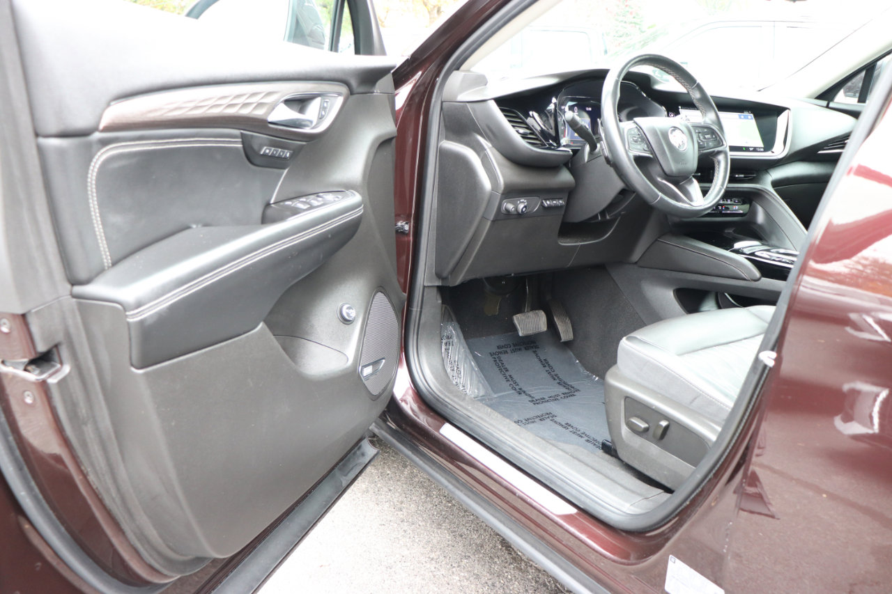 Used 2022 Buick Envision Avenir w/ Technology Package II image 10