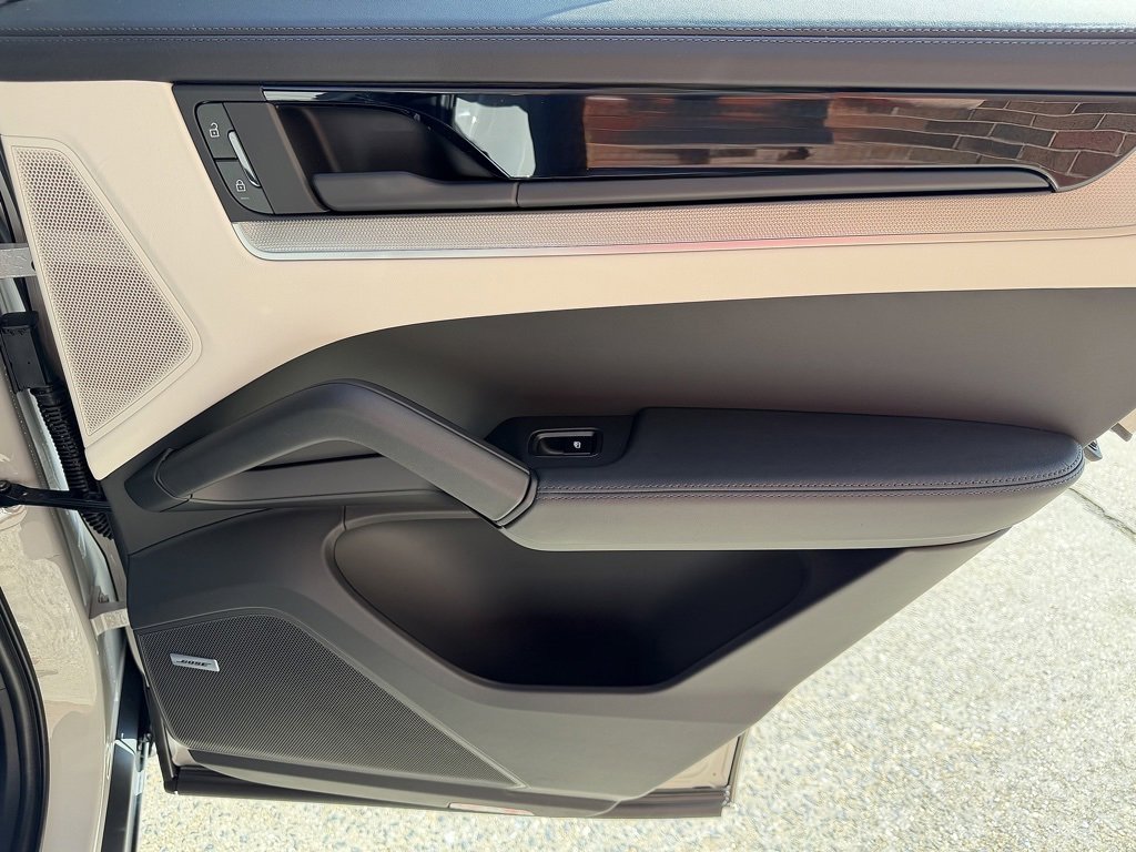 New 2026 Porsche Cayenne E-Hybrid Coupe image 25