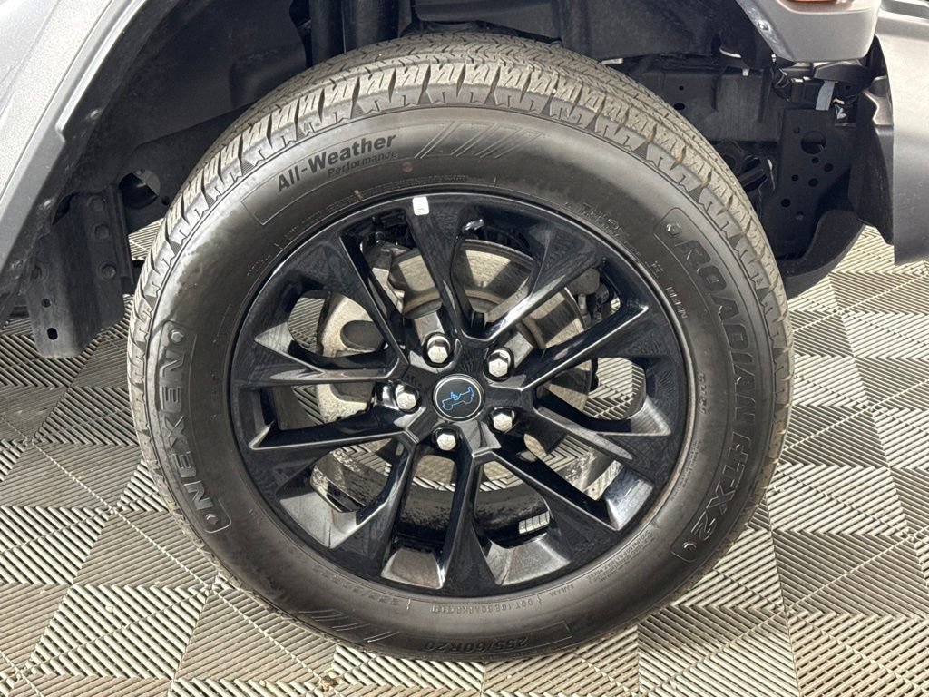 Certified 2025 Jeep Wrangler Unlimited Sahara AWD/4WD image 13