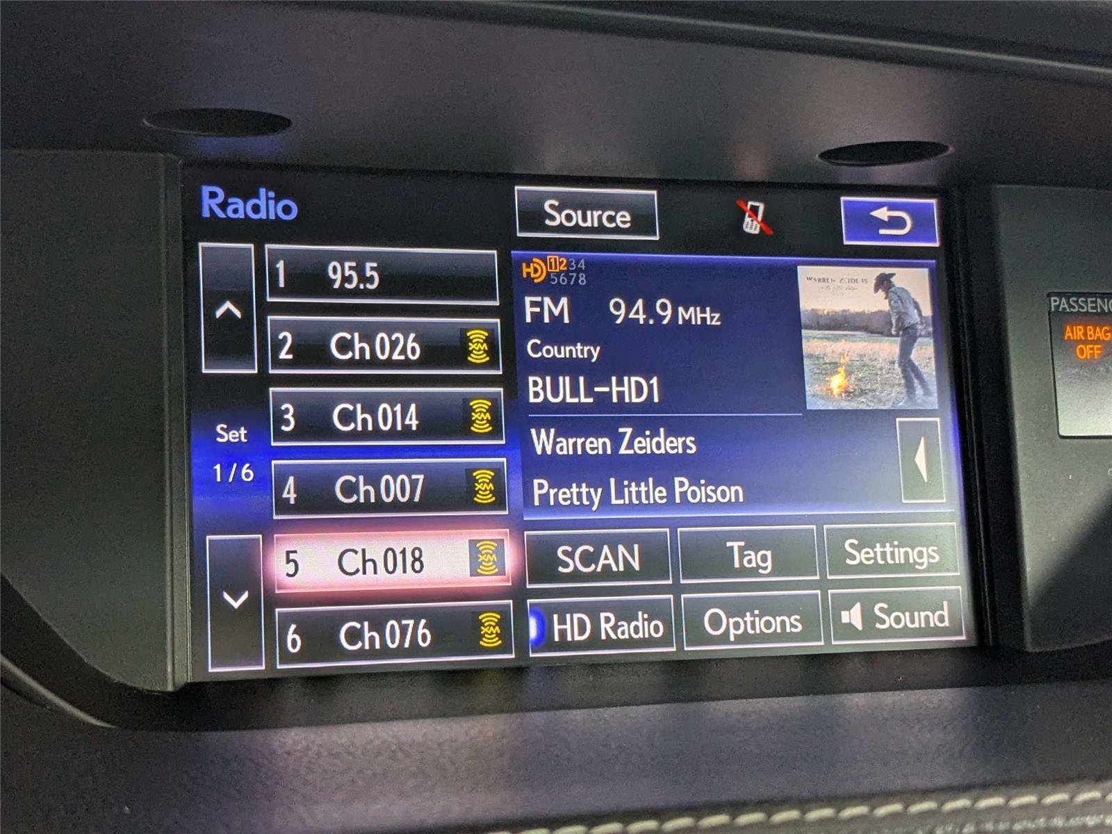 Used 2016 Lexus ES 350 w/ Luxury Package w/Wood Trim image 16