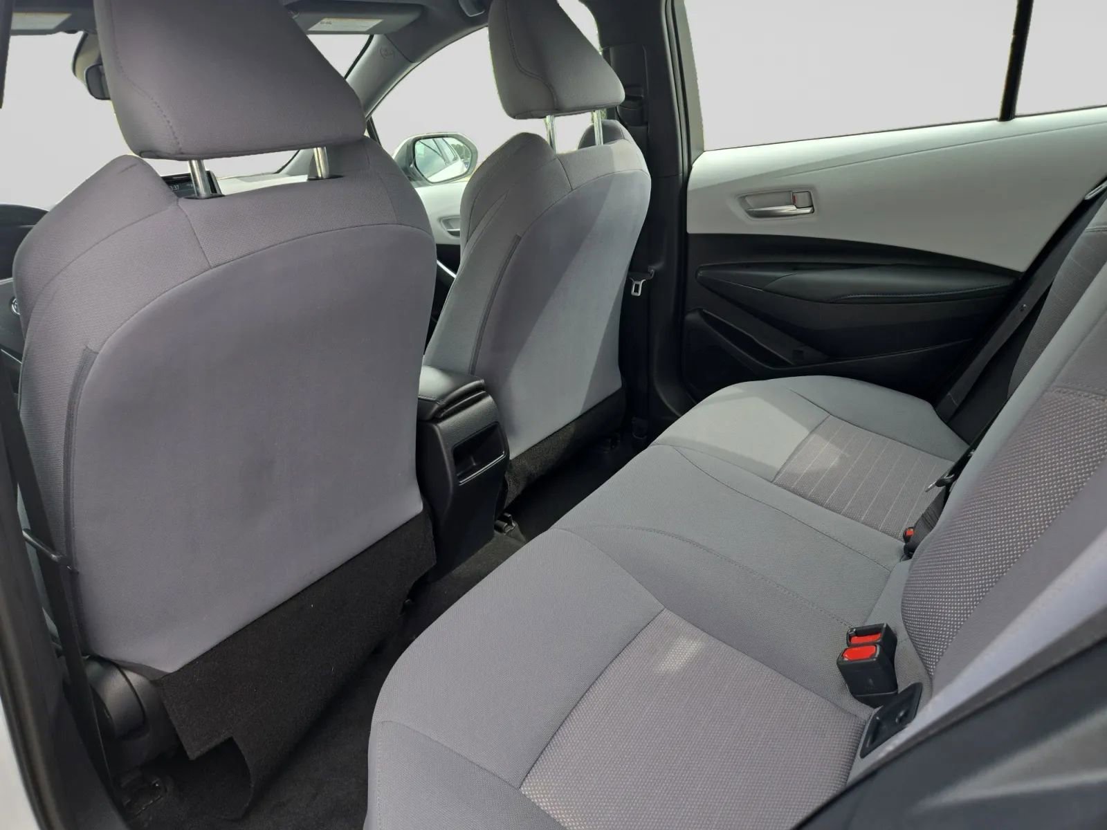 Used 2022 Toyota Corolla SE FWD image 28